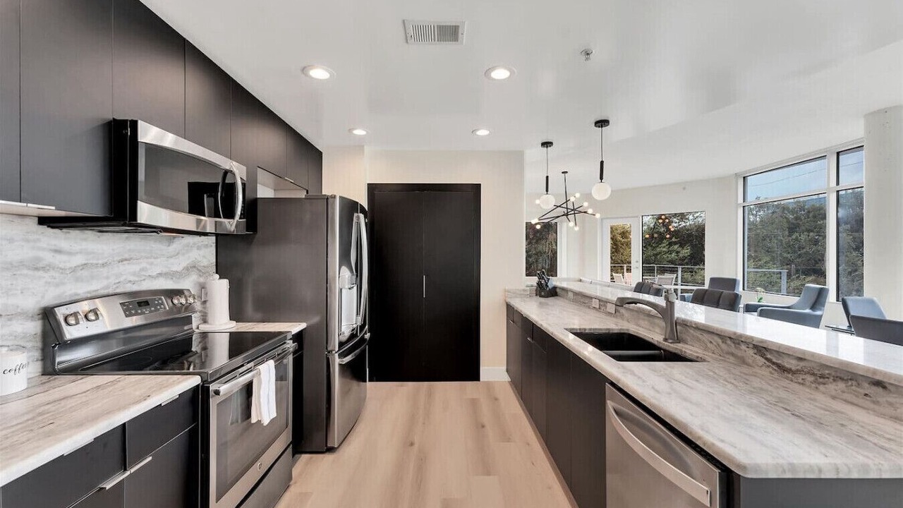 Photo of Kitchen in South Eola