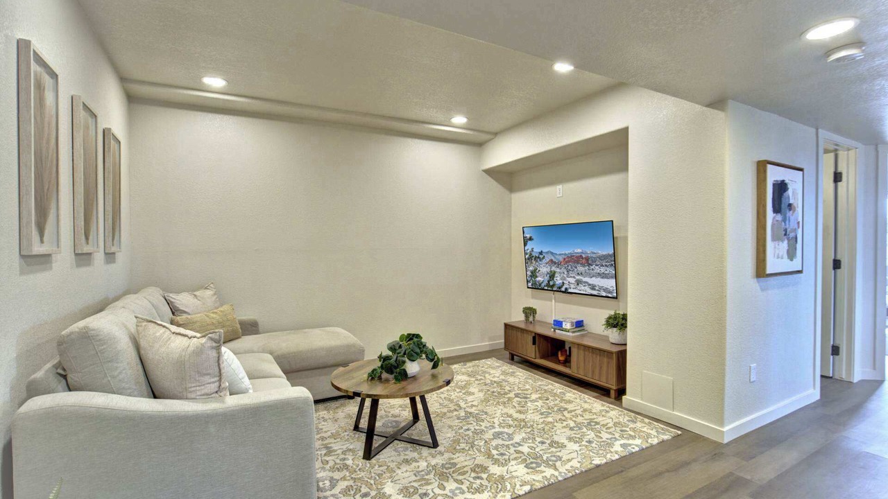 Photo of Livingroom in Pueblo West