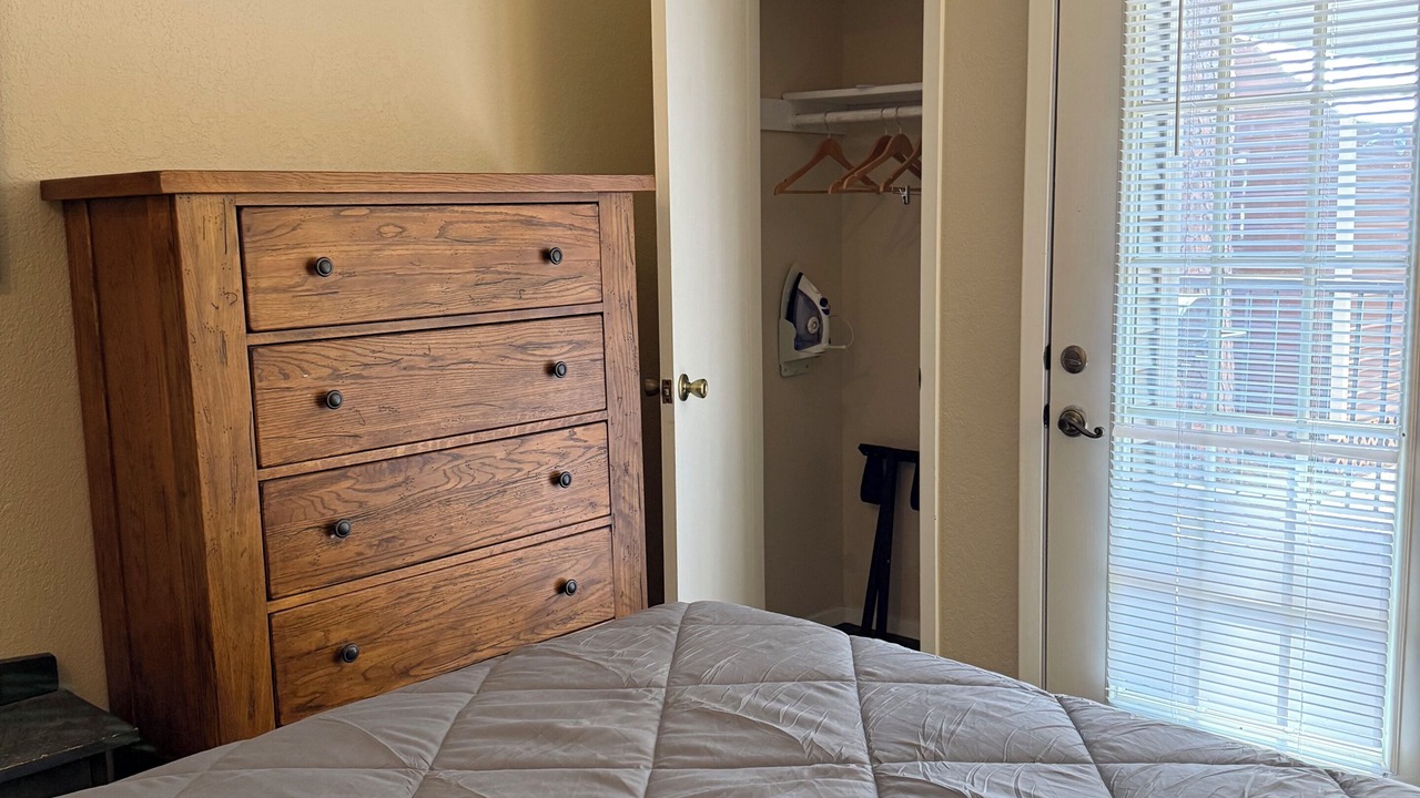 Photo of Bedroom in Holly Lake Ranch