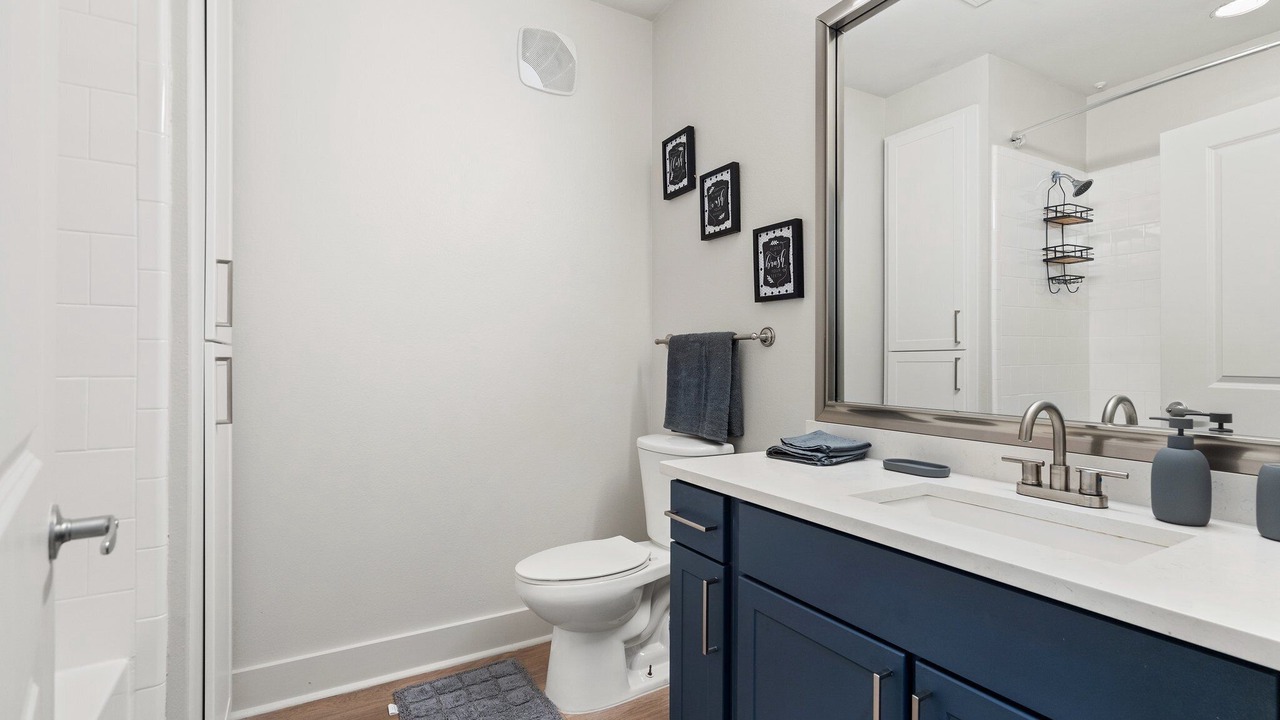 Photo of Bathroom in Deep Ellum