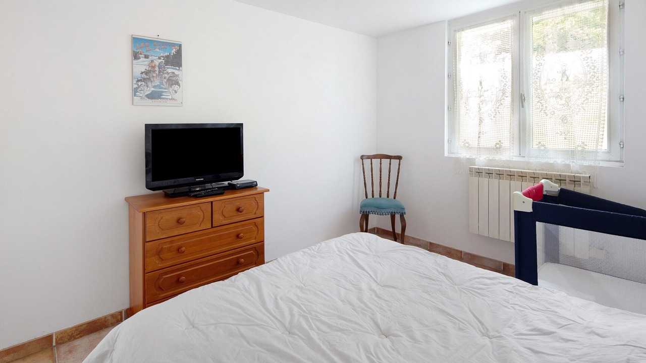 Photo of Bedroom in Saint-Laurent-le-Minier