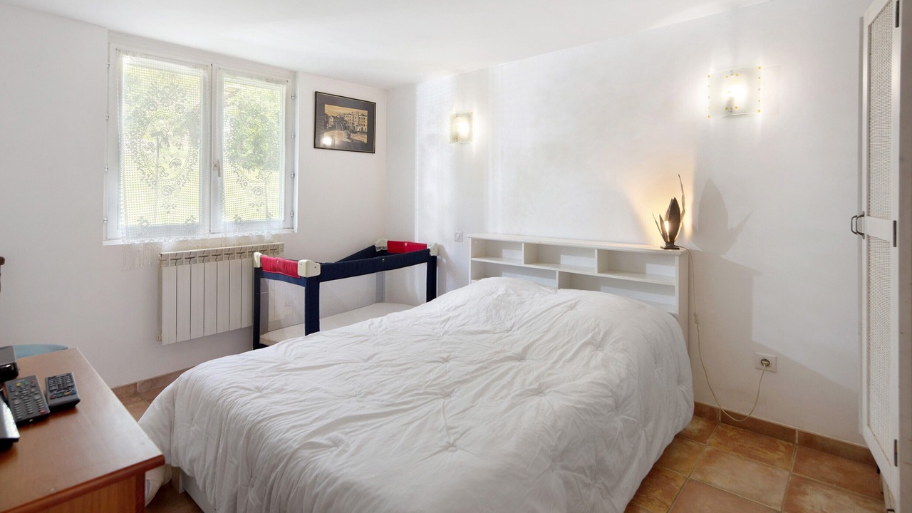 Photo of Bedroom in Saint-Laurent-le-Minier