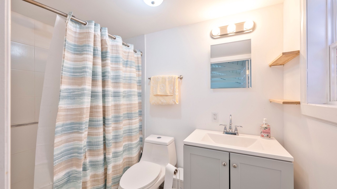 Photo of Bathroom in Green Creek
