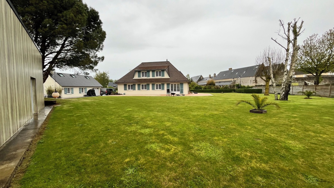 Photo of Outdoor in Crepon