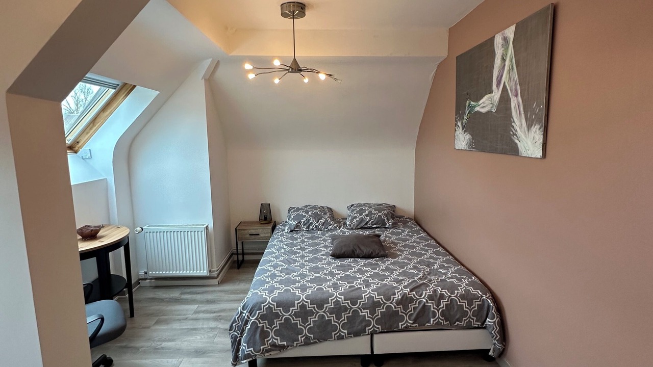 Photo of Bedroom in Crepon