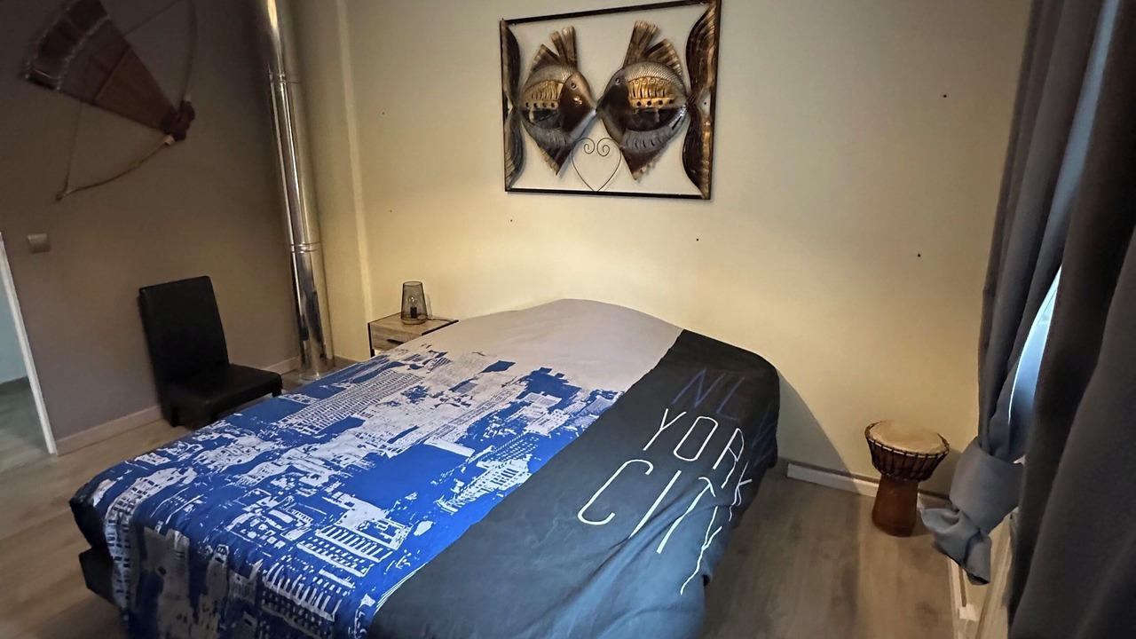 Photo of Bedroom in Crepon