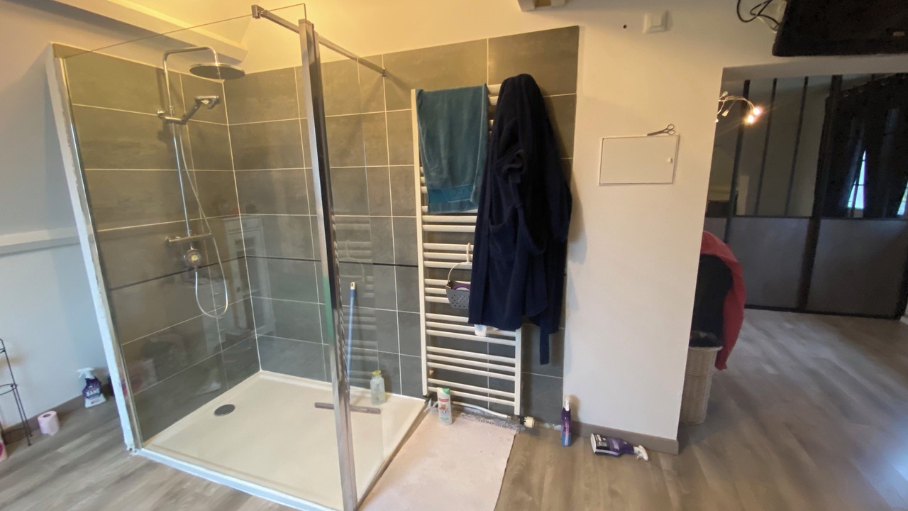 Photo of Bathroom in Crepon