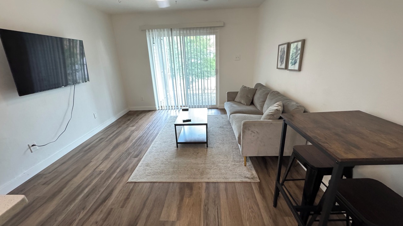 Photo of Livingroom in Capital View