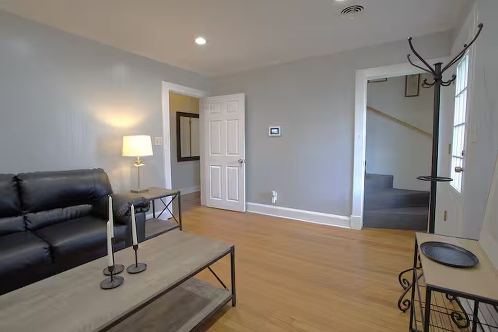 Photo of Livingroom in Fredericksburg