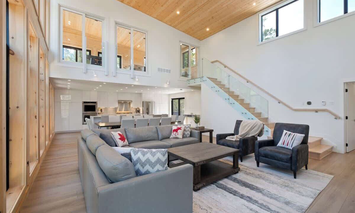 Photo of Livingroom in Calabogie