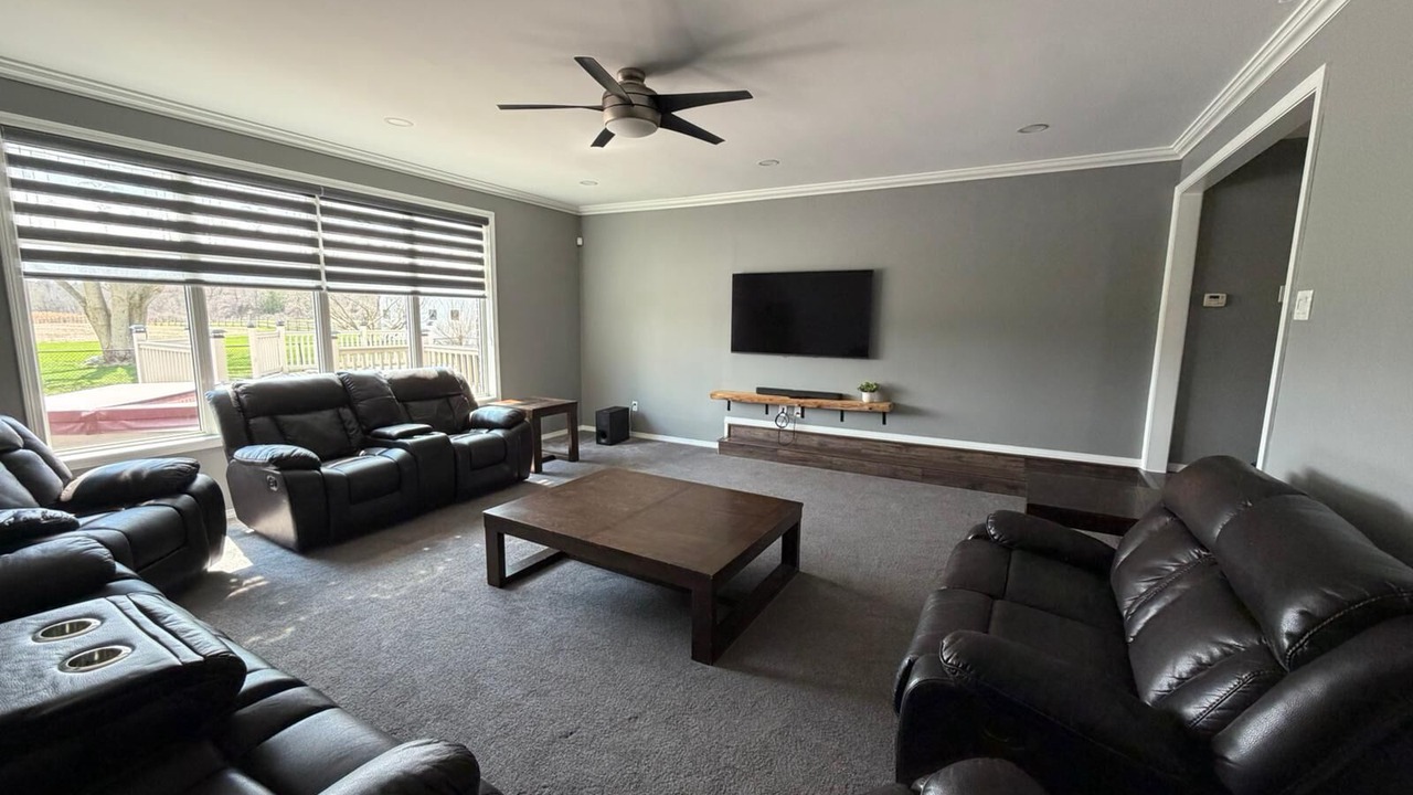 Photo of Livingroom in Middlesex Centre