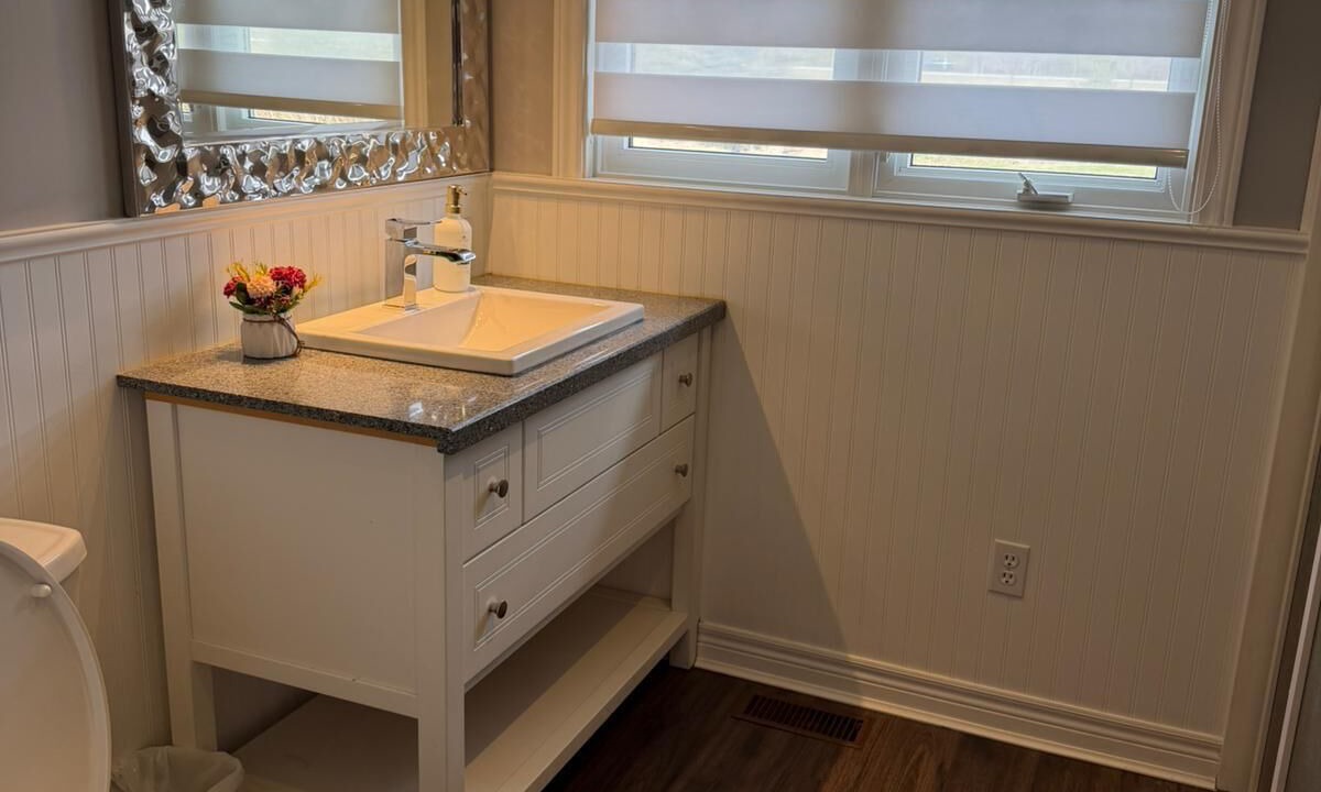 Photo of Bathroom in Middlesex Centre