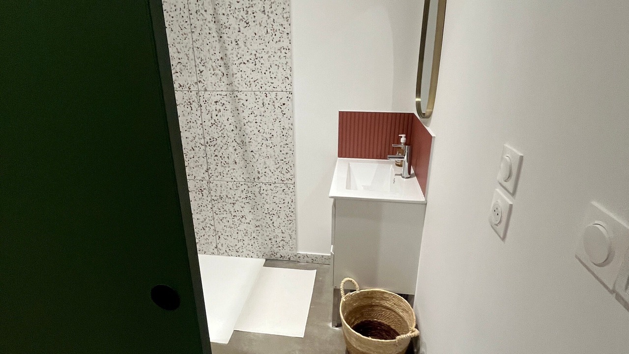 Photo of Bathroom in Le Pian-Medoc