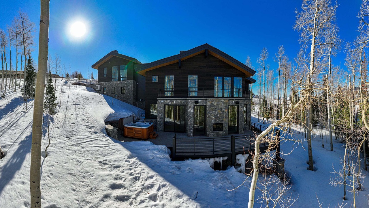 Photo of Outdoor in Empire Pass