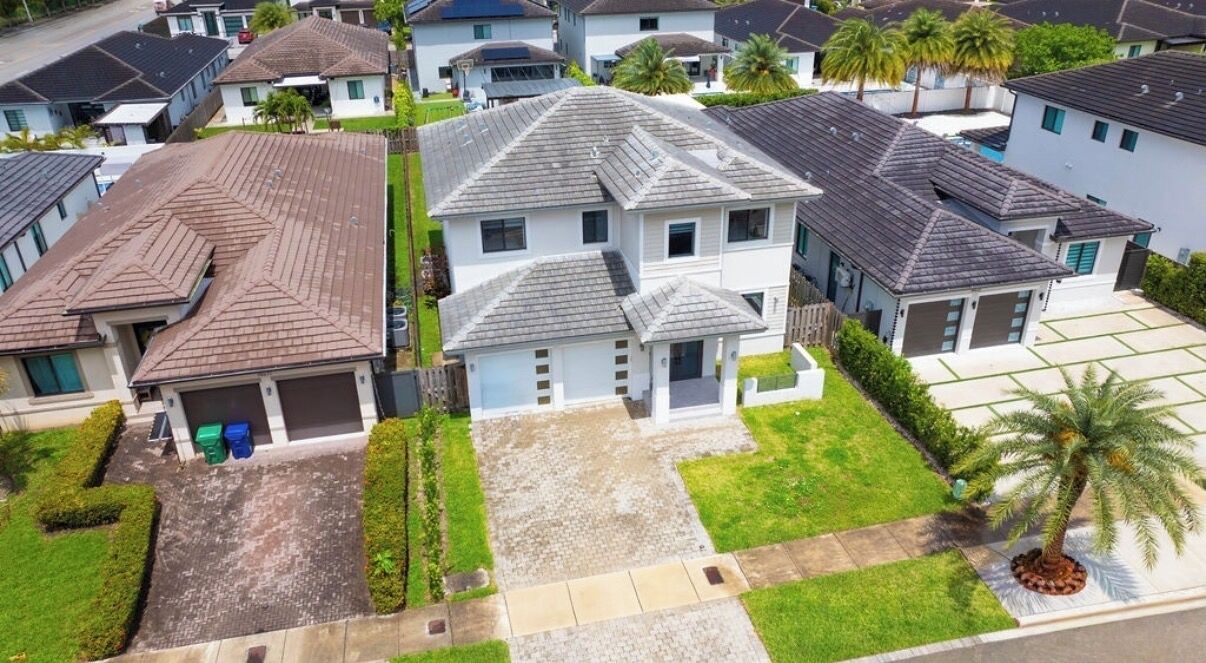 Photo of Outdoor in Tamiami