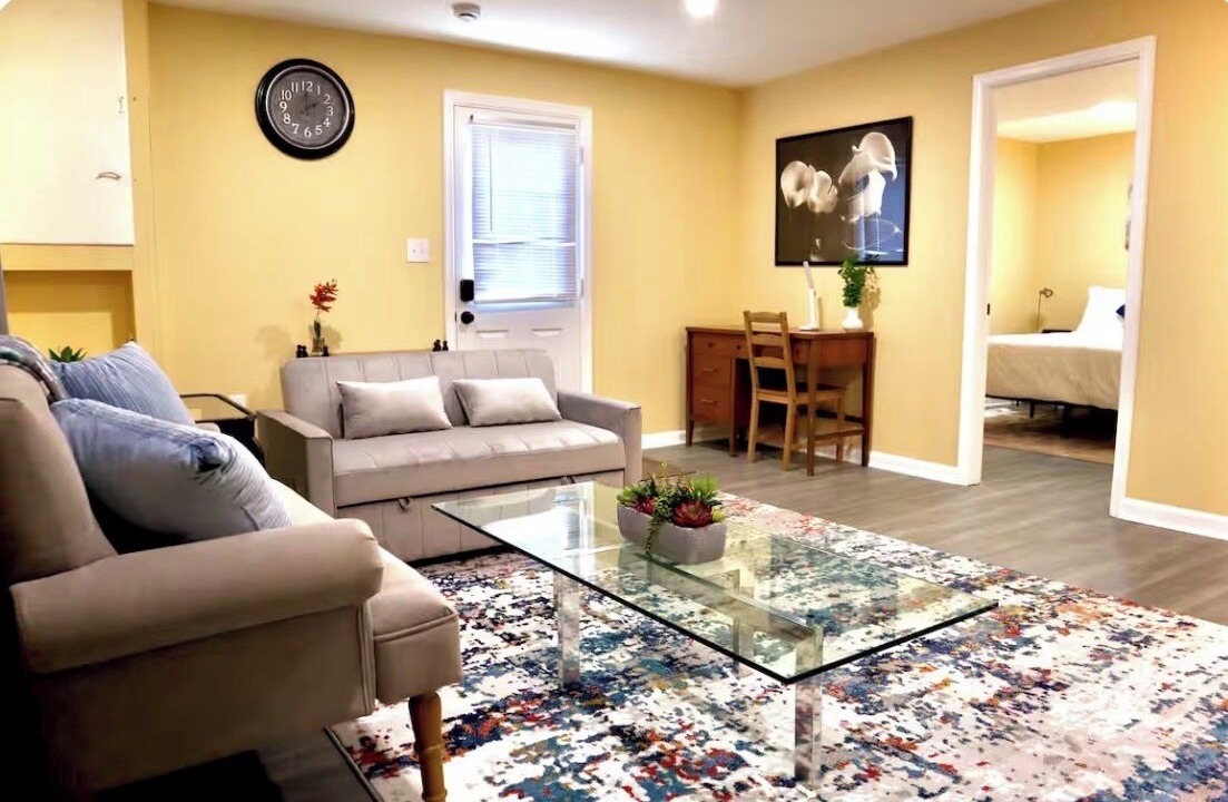 Photo of Livingroom in Rockville