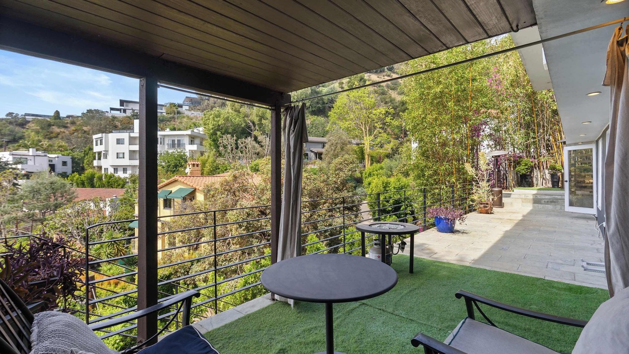 Photo of Outdoor in Hollywood Hills West