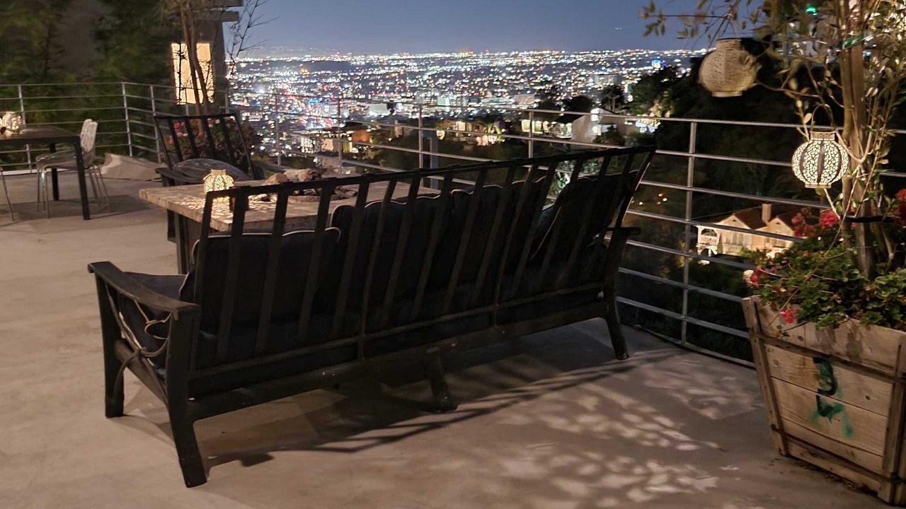 Photo of Outdoor in Hollywood Hills West