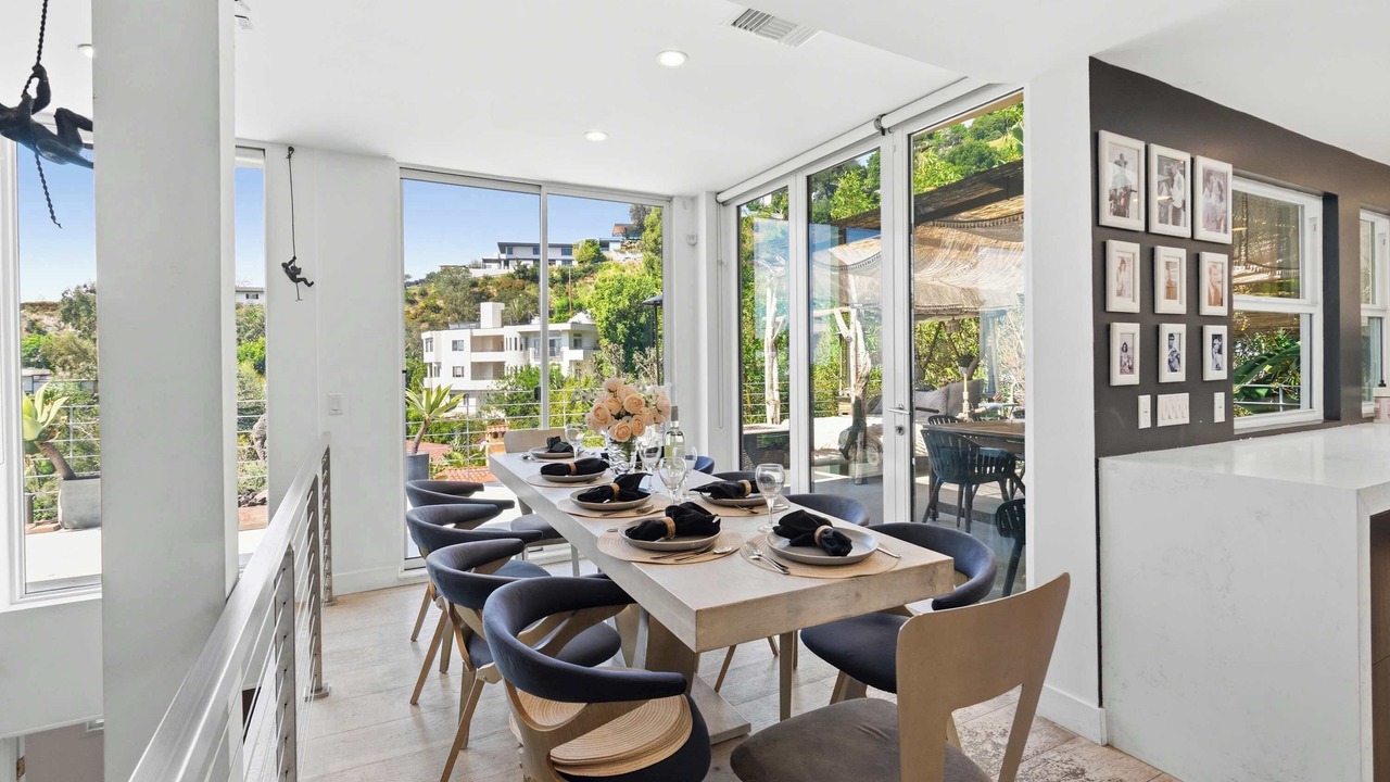 Photo of Others in Hollywood Hills West