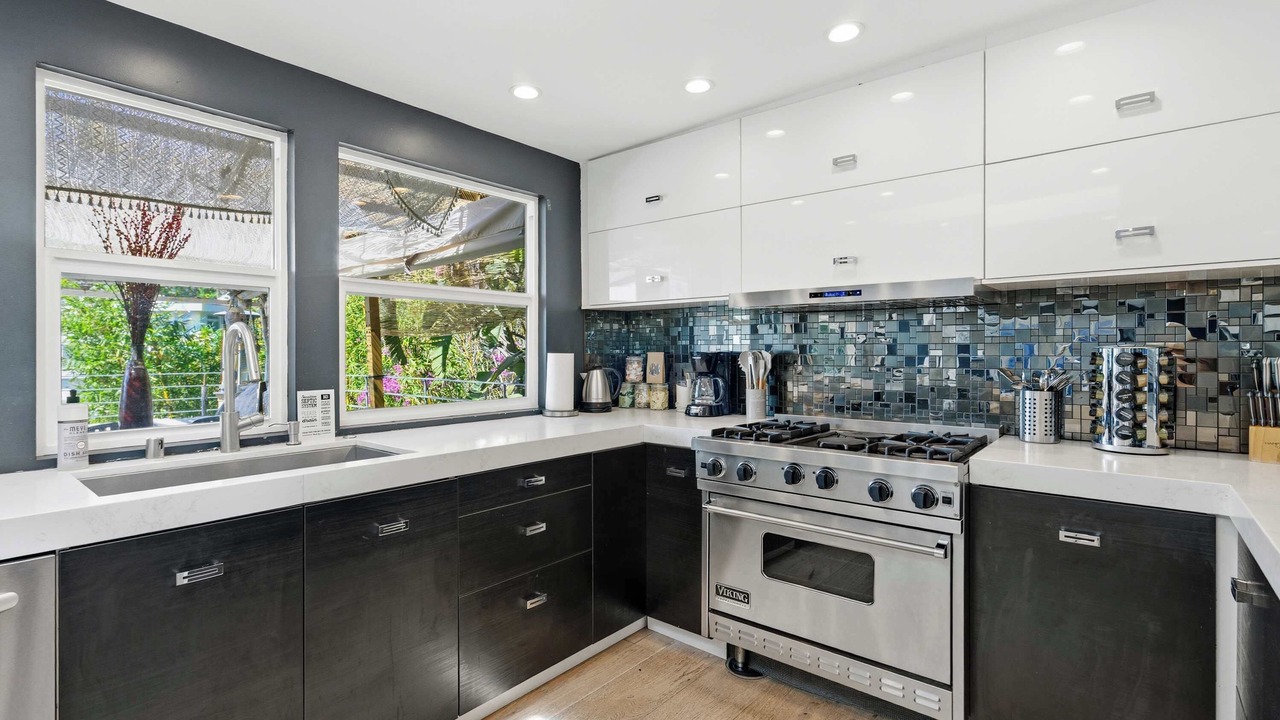 Photo of Kitchen in Hollywood Hills West
