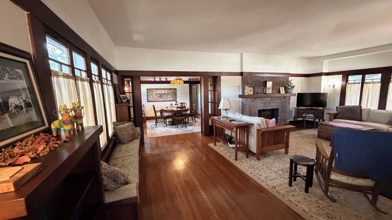 Photo of Livingroom in Pasadena