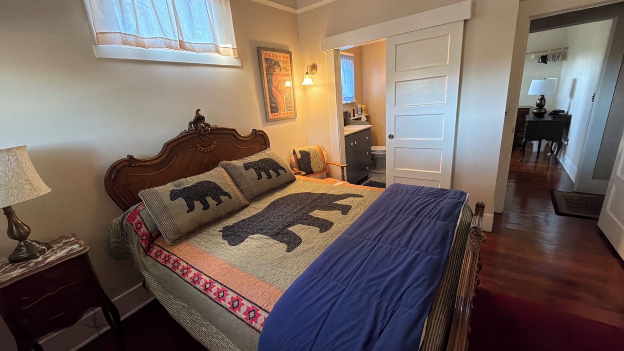 Photo of Bedroom in Pasadena