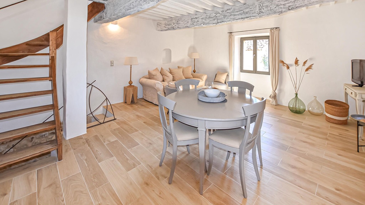 Photo of Bedroom in Rustrel