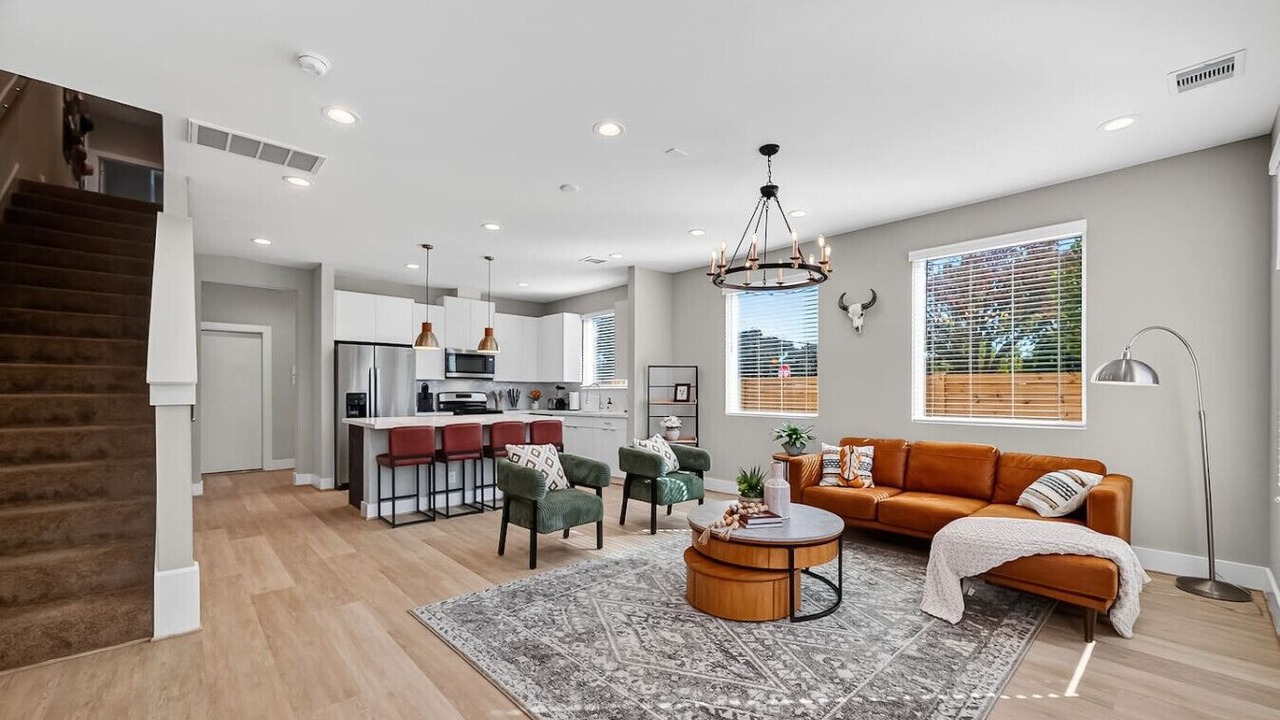 Photo of Livingroom in Southeast Houston