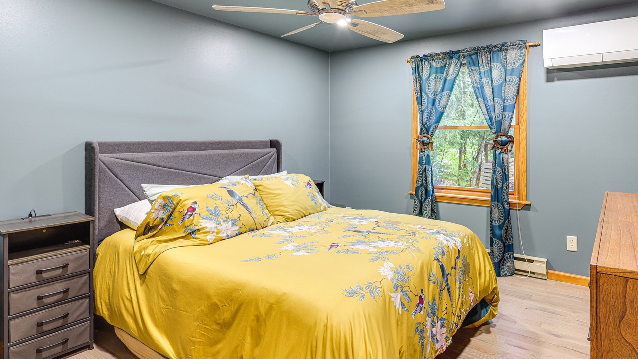 Photo of Bedroom in Warrensburg