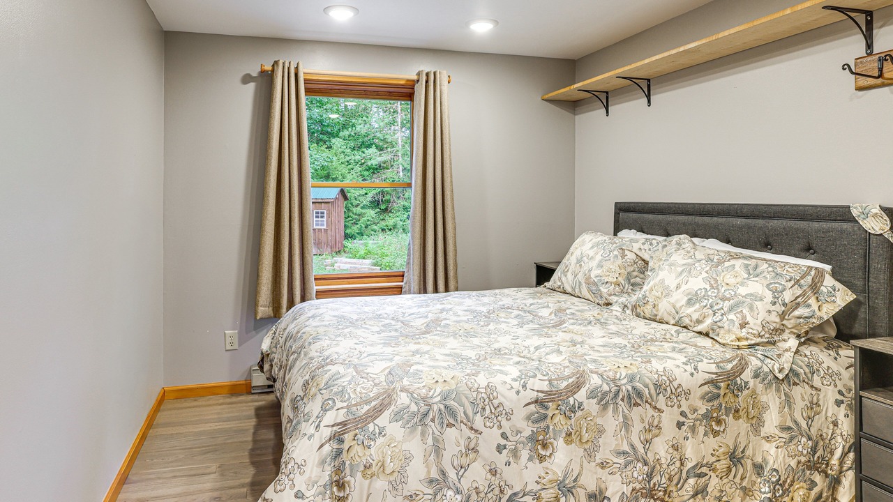 Photo of Bedroom in Warrensburg