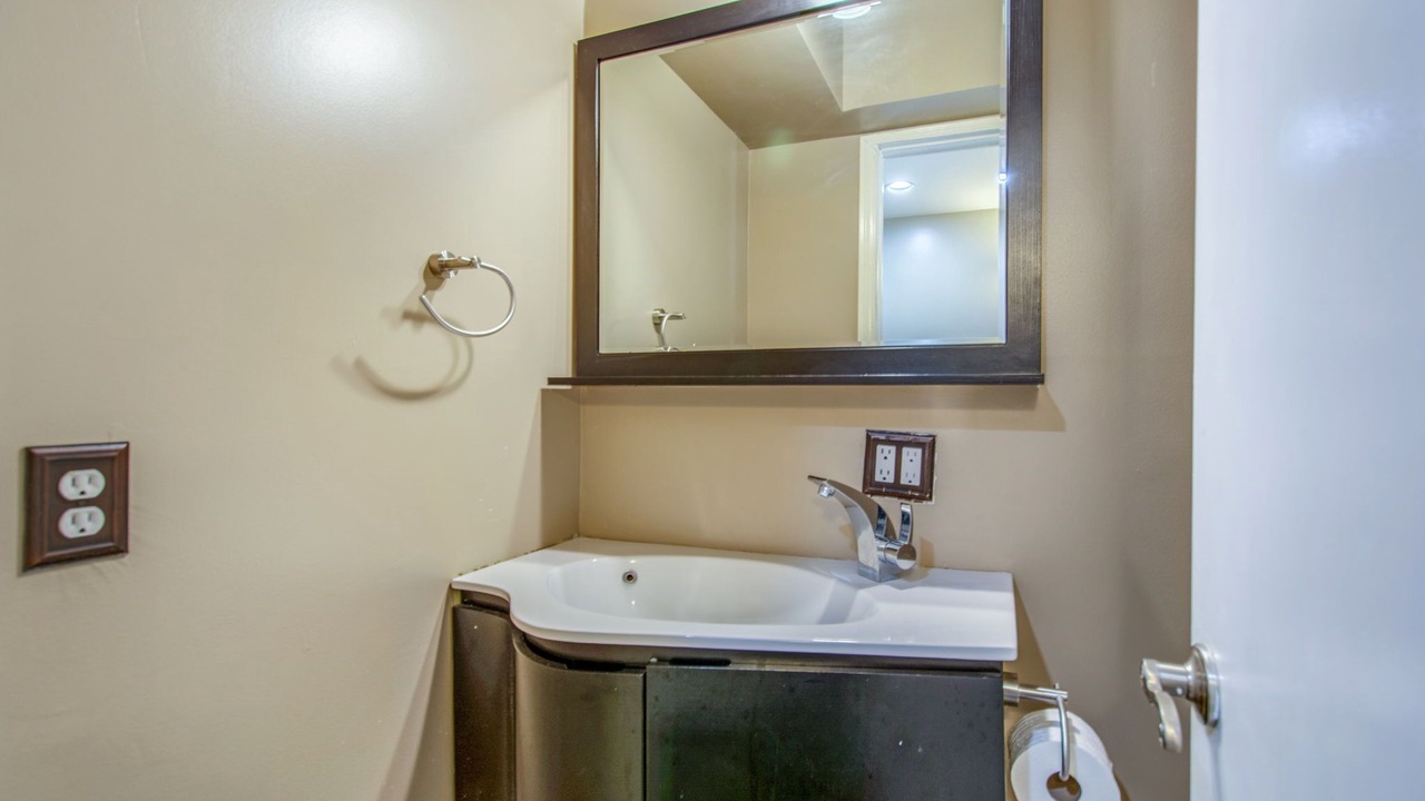 Photo of Bathroom in View Park-Windsor Hills