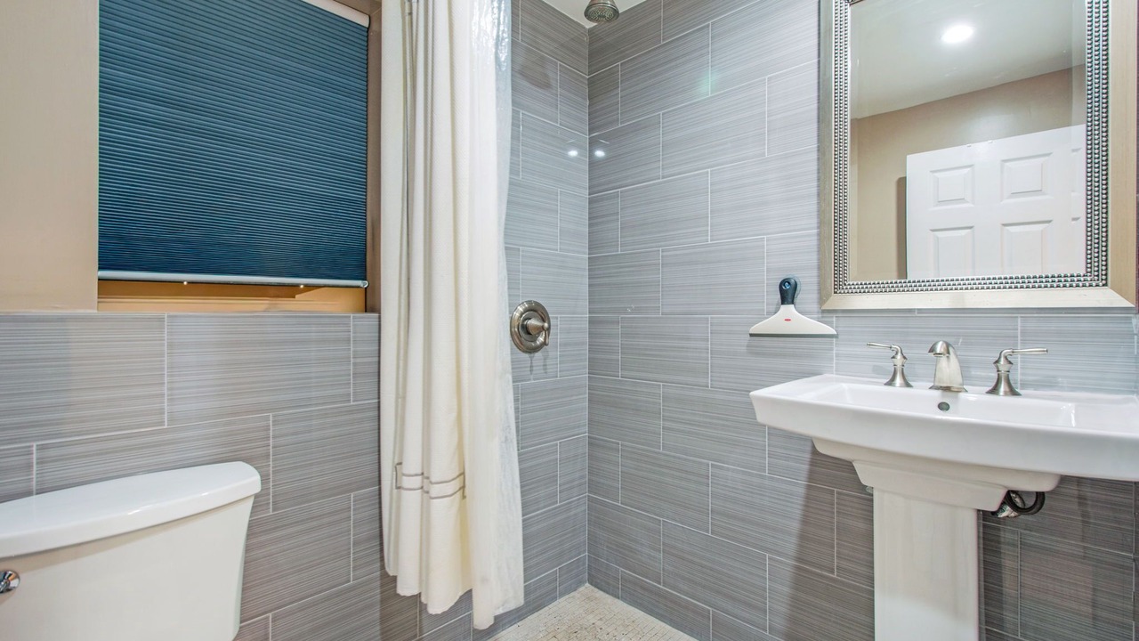 Photo of Bathroom in View Park-Windsor Hills