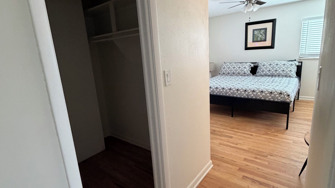 Photo of Bedroom in Bay Crest Park