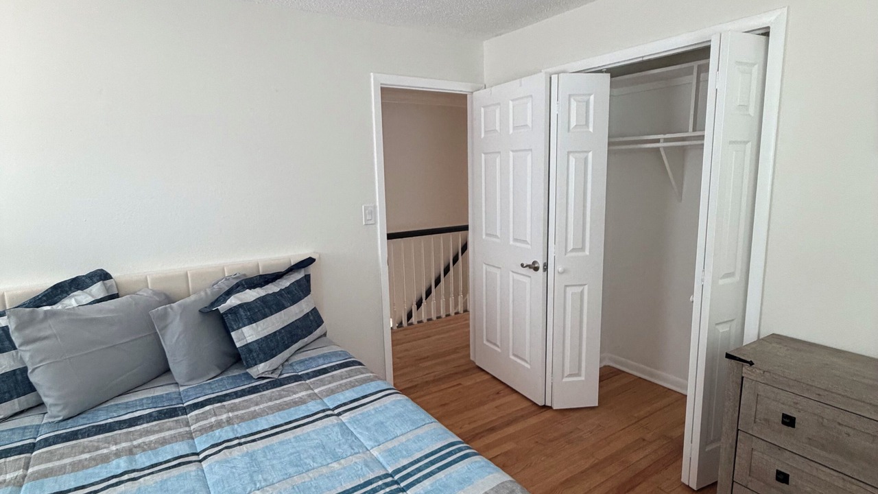Photo of Bedroom in Bay Crest Park