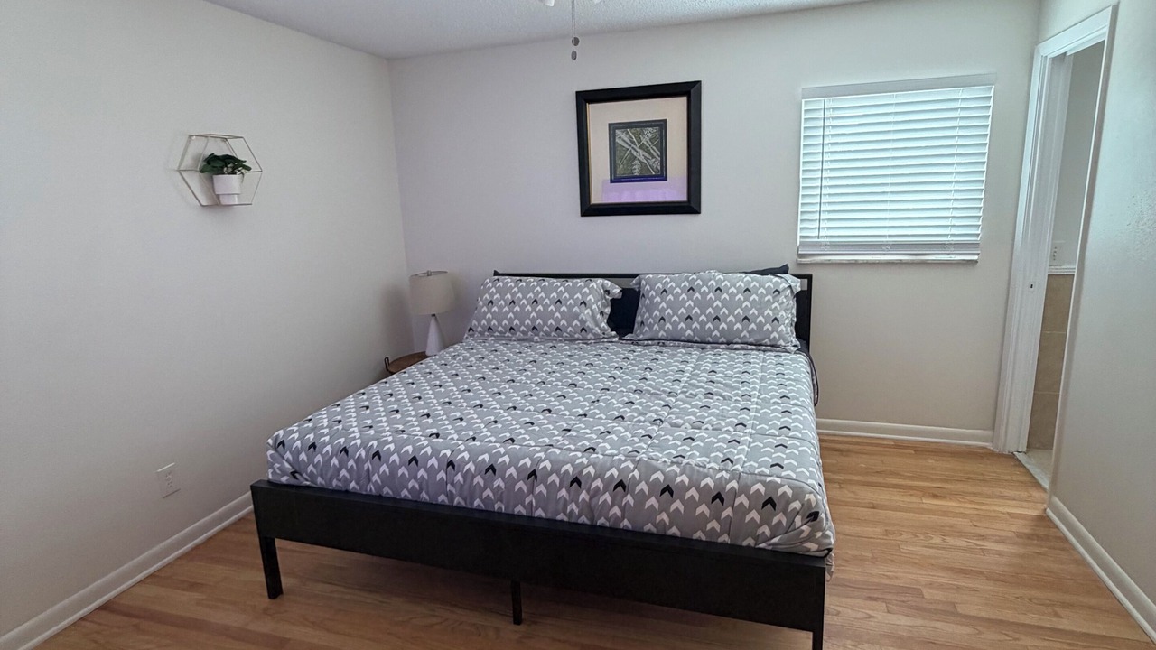 Photo of Bedroom in Bay Crest Park