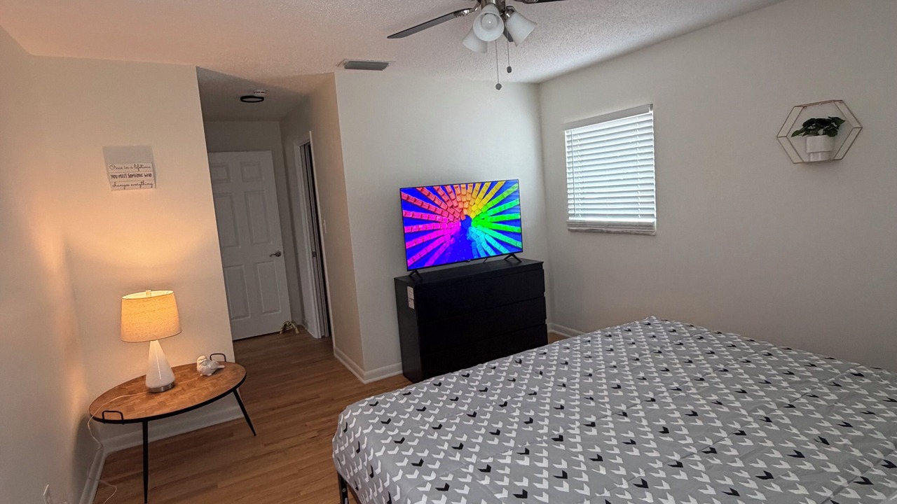 Photo of Bedroom in Bay Crest Park