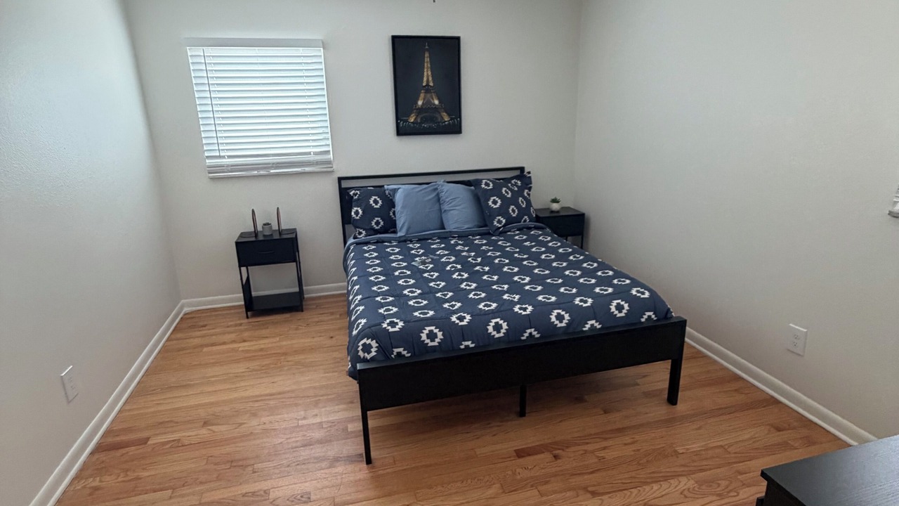 Photo of Bedroom in Bay Crest Park