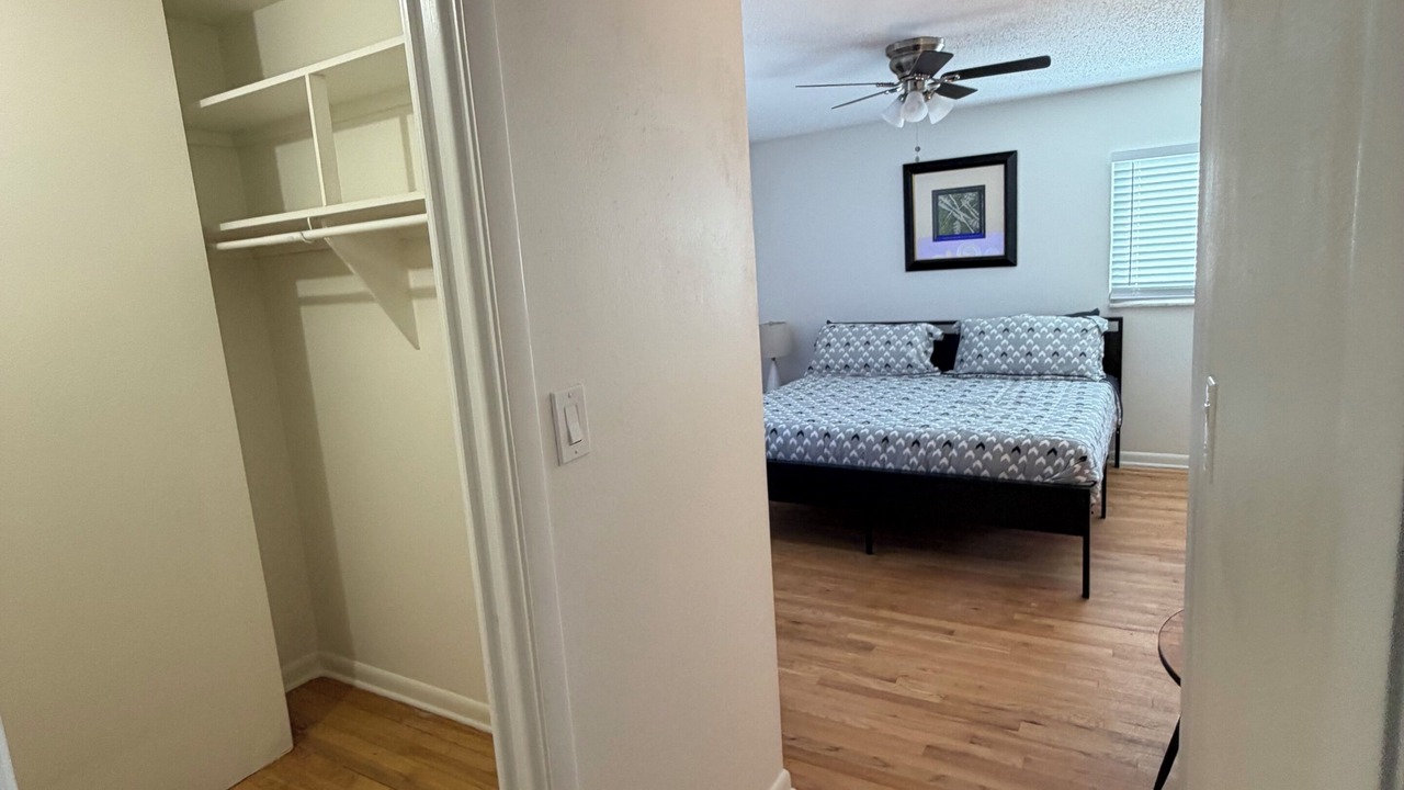 Photo of Bedroom in Bay Crest Park
