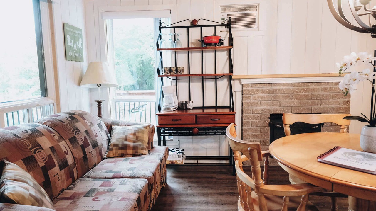 Photo of Livingroom in Frampton