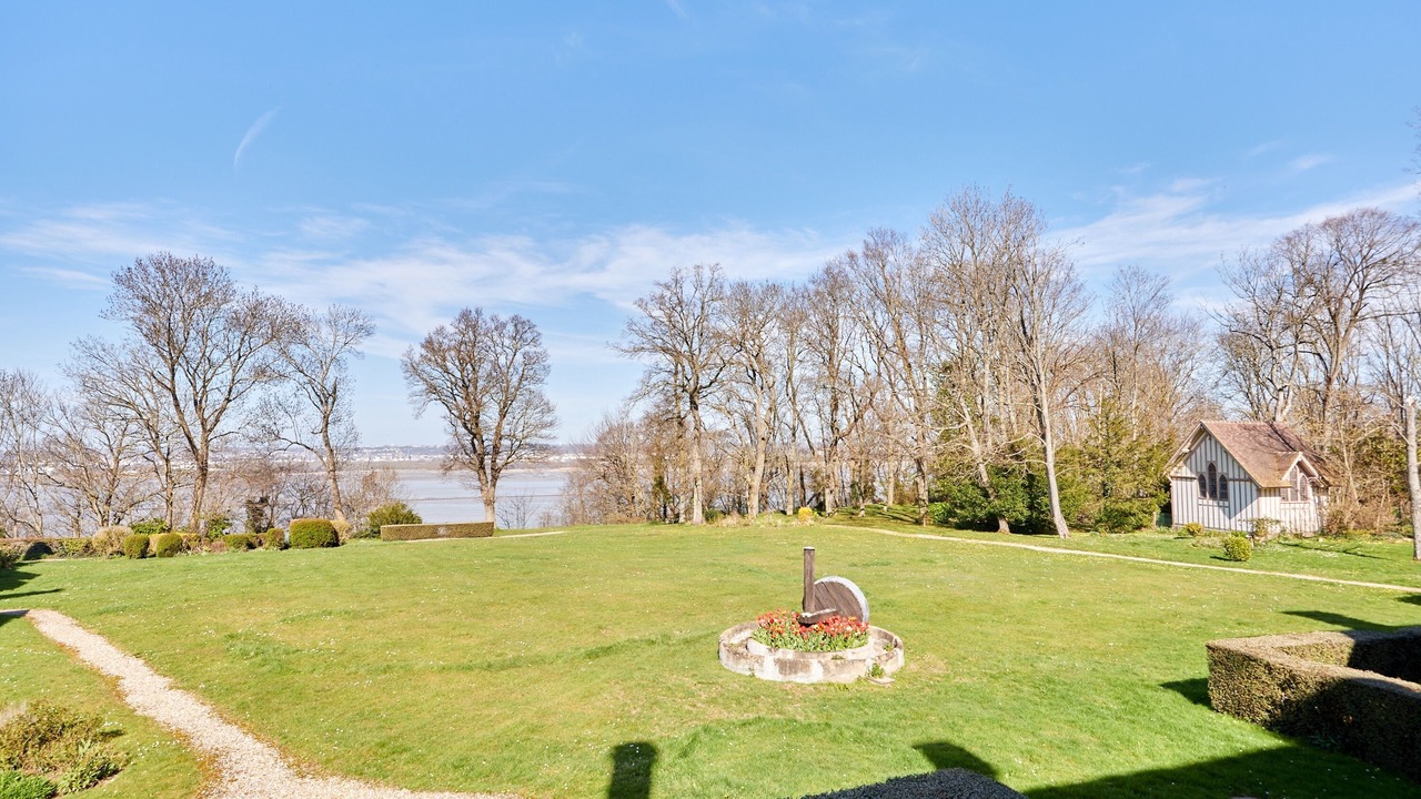 Photo of Outdoor in Equemauville