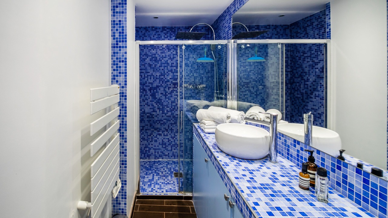 Photo of Bathroom in Combat