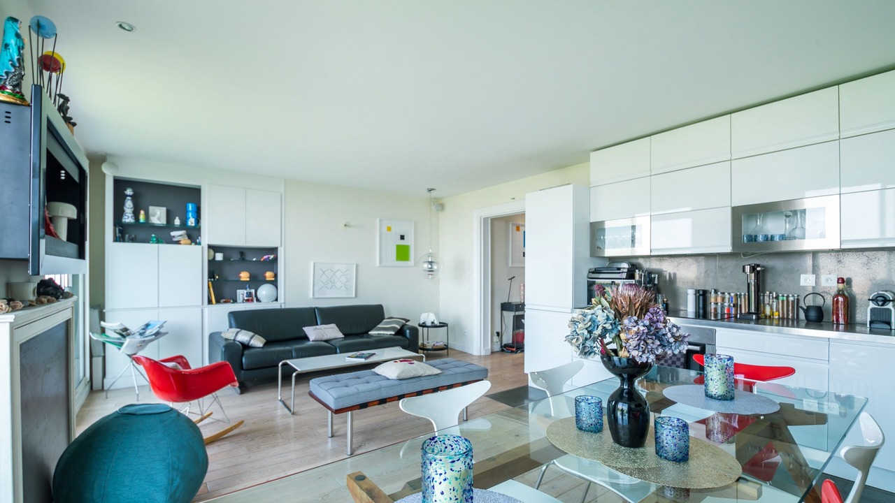 Photo of Livingroom in Combat