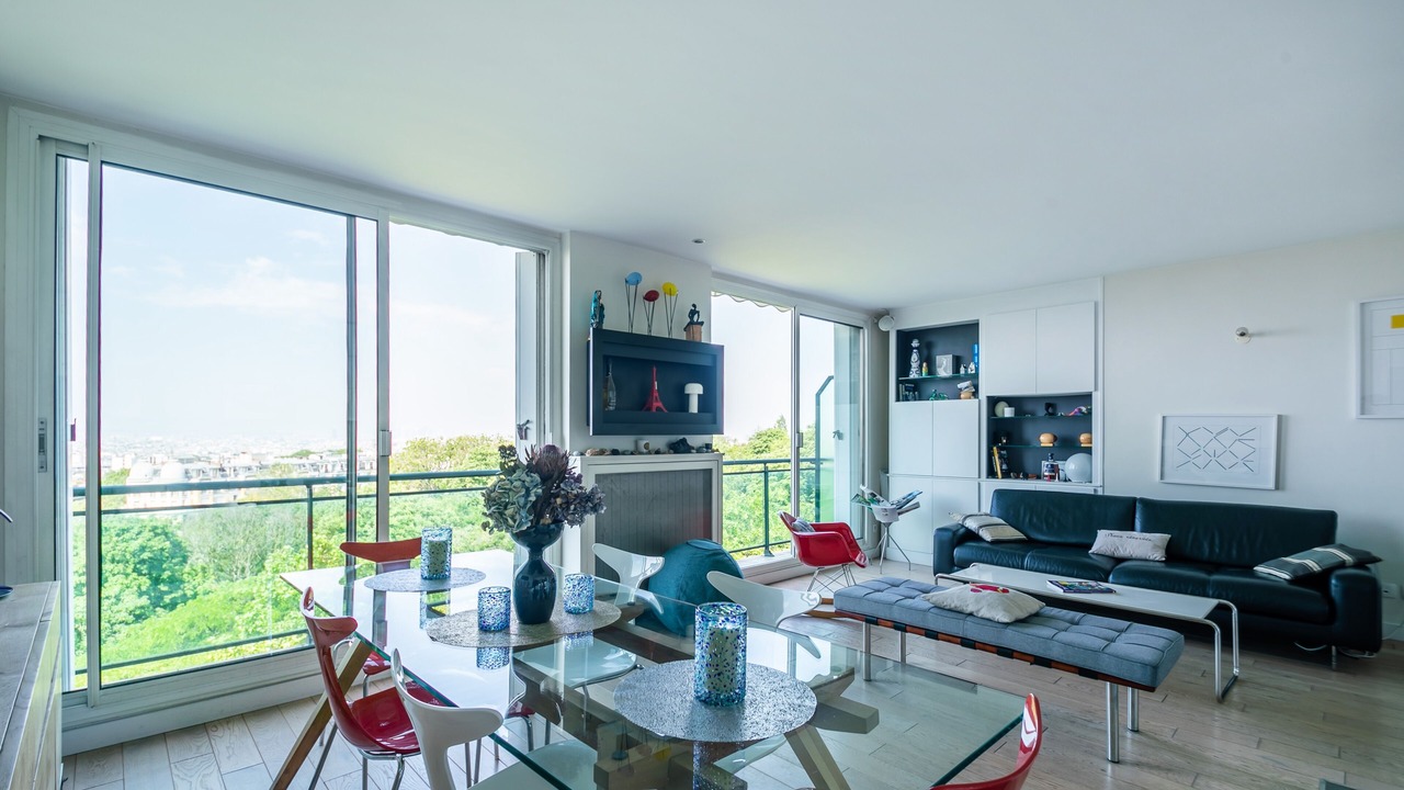 Photo of Livingroom in Combat