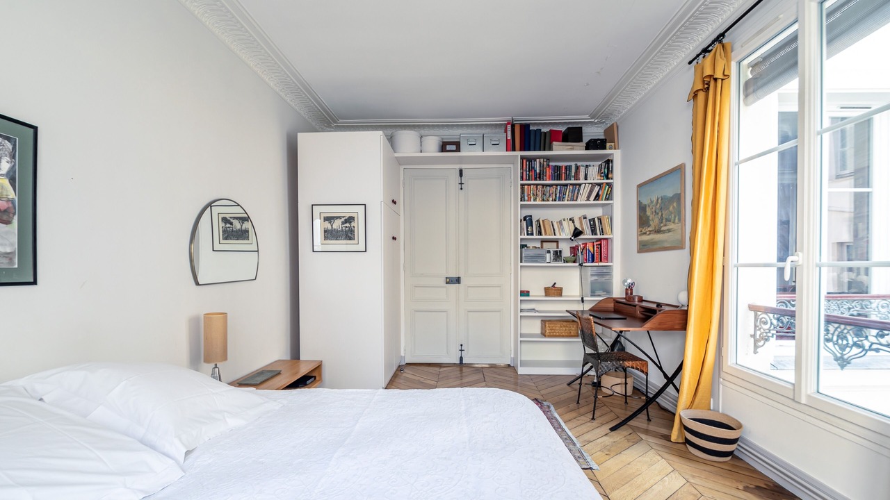 Photo of Bedroom in 9th Arrondissement