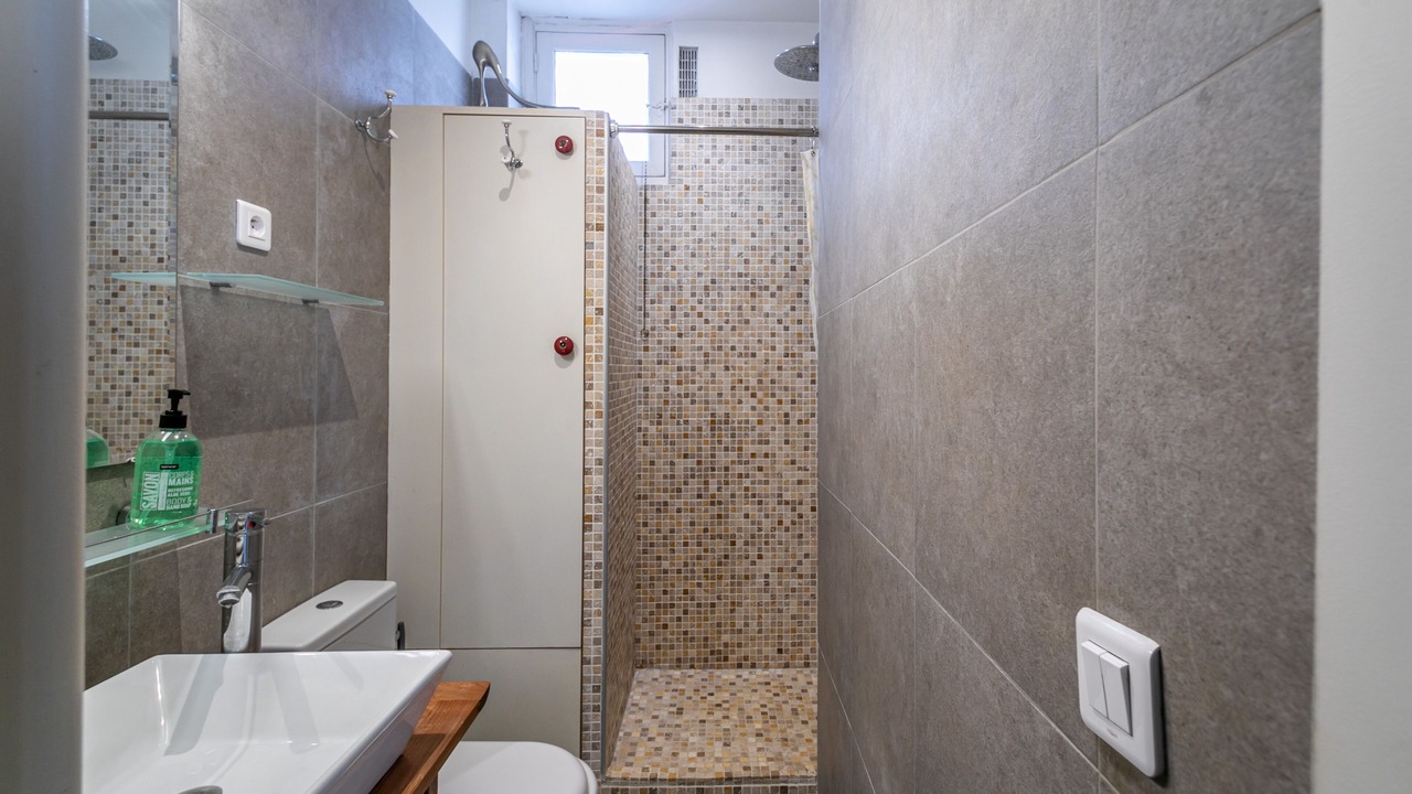 Photo of Bathroom in 9th Arrondissement