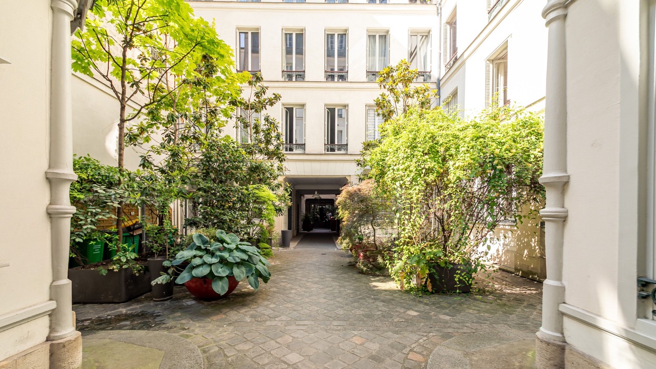 Photo of Outdoor in 9th Arrondissement