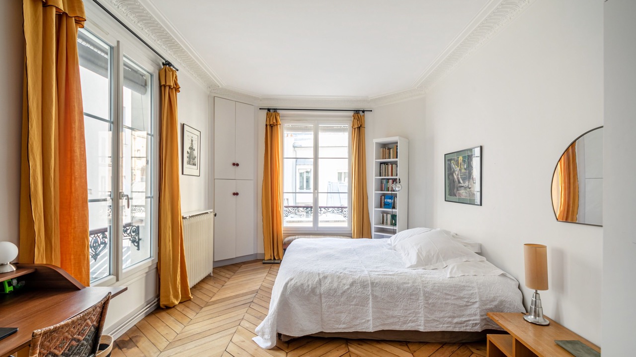 Photo of Bedroom in 9th Arrondissement
