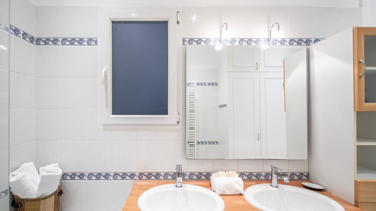 Photo of Bathroom in Quartier du Faubourg-Montmartre