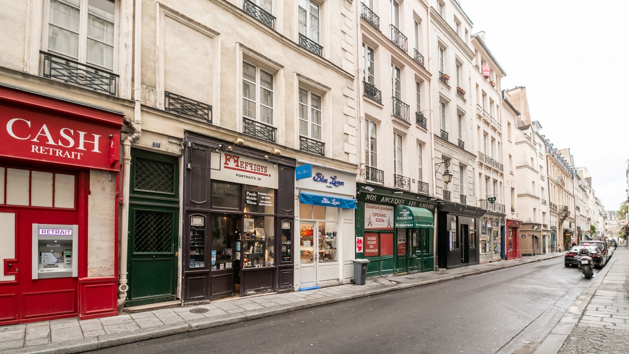 Photo of Others in Les Iles