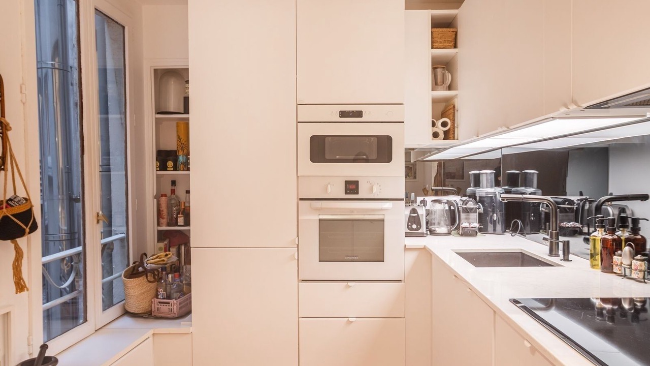 Photo of Kitchen in Quartier de la Folie-Mericourt